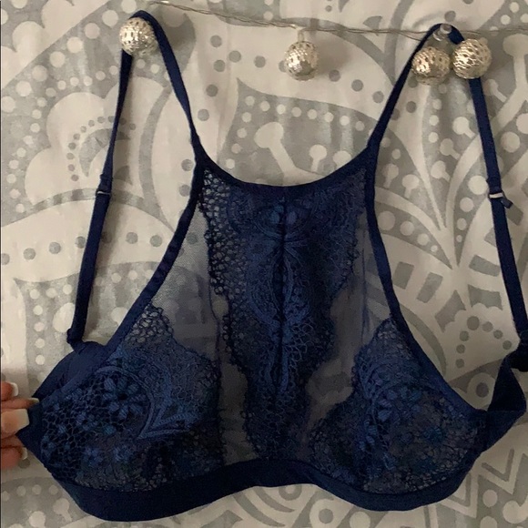 Victoria secret lace halter bralette - Picture 1 of 2